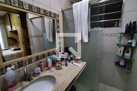 Casa à venda com 170m², 3 quartos e 2 vagas Casa à venda com 170m², 3 quartos e 2 vagasBanheiro da Suíte