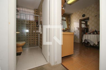Apartamento à venda com 198m², 3 quartos e 2 vagas Apartamento à venda com 198m², 3 quartos e 2 vagasBanheiro Corredor