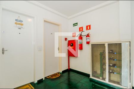 Hall de Entrada de apartamento para alugar com 2 quartos, 44m² em Cidade Parque Brasilia, Guarulhos