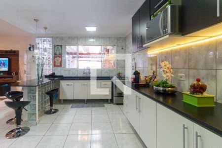 Casa à venda com 240m², 4 quartos e 2 vagasCozinha