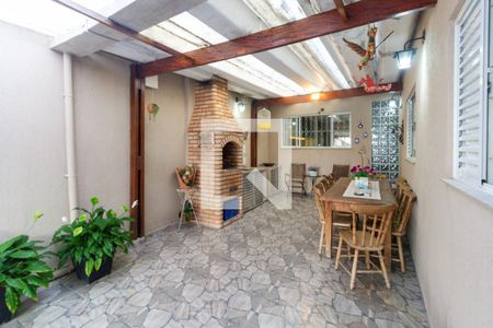 Casa à venda com 240m², 4 quartos e 2 vagasQuintal