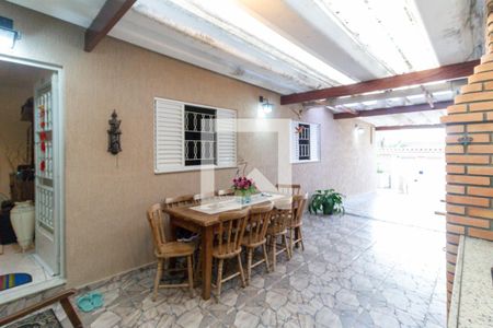 Casa à venda com 240m², 4 quartos e 2 vagasQuintal