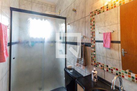 Casa à venda com 240m², 4 quartos e 2 vagasBanheiro