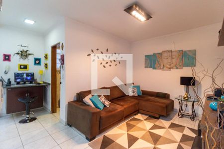 Sala de casa à venda com 4 quartos, 240m² em Ipiranga, São Paulo