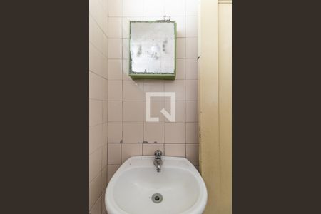 Banheiro de kitnet/studio para alugar com 1 quarto, 44m² em Centro Histórico de São Paulo, São Paulo