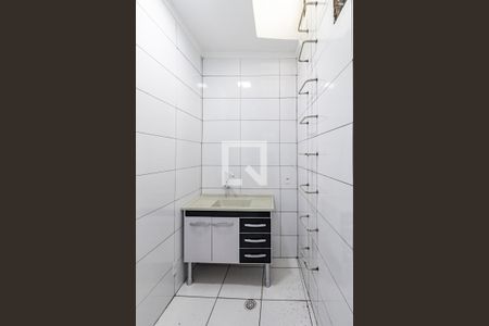 Cozinha da Suíte 01 de apartamento para alugar com 3 quartos, 80m² em Liberdade, São Paulo