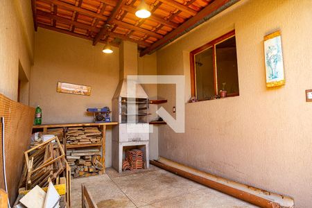 Casa à venda com 180m², 2 quartos e 2 vagas Casa à venda com 180m², 2 quartos e 2 vagasEspaço Gourmet