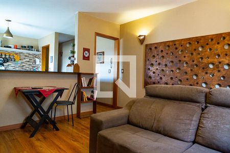 Casa à venda com 180m², 2 quartos e 2 vagas Casa à venda com 180m², 2 quartos e 2 vagasSala