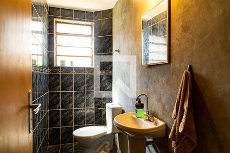 Casa à venda com 180m², 2 quartos e 2 vagas Casa à venda com 180m², 2 quartos e 2 vagasLavabo