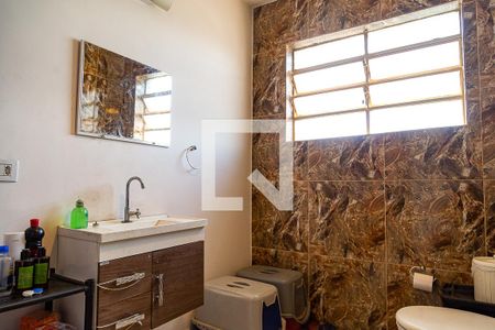 Casa à venda com 180m², 2 quartos e 2 vagas Casa à venda com 180m², 2 quartos e 2 vagasBanheiro Social