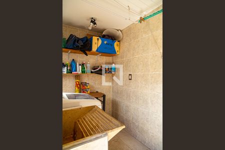 Casa à venda com 180m², 2 quartos e 2 vagas Casa à venda com 180m², 2 quartos e 2 vagasÁrea de Serviço