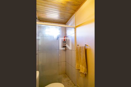 Casa à venda com 180m², 2 quartos e 2 vagas Casa à venda com 180m², 2 quartos e 2 vagasBanheiro da Suíte da Edícula