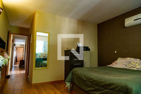 Casa à venda com 180m², 2 quartos e 2 vagas Casa à venda com 180m², 2 quartos e 2 vagasSuíte 1