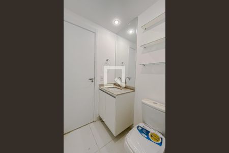 Banheiro de kitnet/studio para alugar com 1 quarto, 21m² em Belenzinho, São Paulo