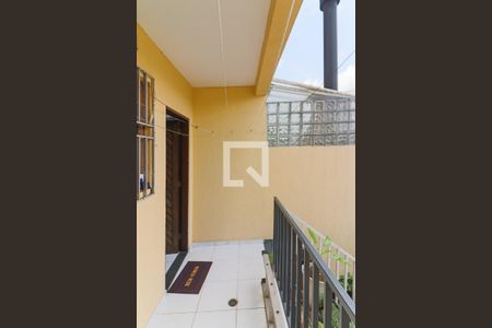 Casa de condomínio à venda com 198m², 3 quartos e 4 vagas Casa de condomínio à venda com 198m², 3 quartos e 4 vagasVaranda