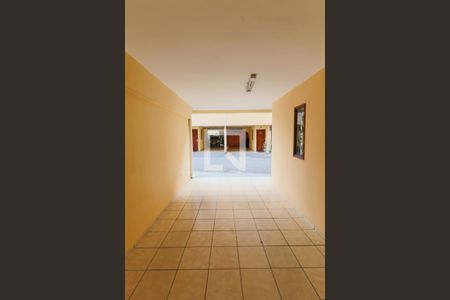 Casa de condomínio à venda com 198m², 3 quartos e 4 vagas Casa de condomínio à venda com 198m², 3 quartos e 4 vagasGaragem / Lavanderia