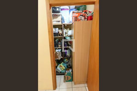 Casa de condomínio à venda com 198m², 3 quartos e 4 vagas Casa de condomínio à venda com 198m², 3 quartos e 4 vagasGaragem / Lavanderia ( Dispensa / Deposito )