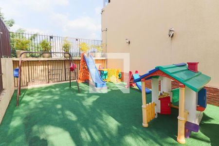 Casa de condomínio à venda com 198m², 3 quartos e 4 vagas Casa de condomínio à venda com 198m², 3 quartos e 4 vagasArea Comum