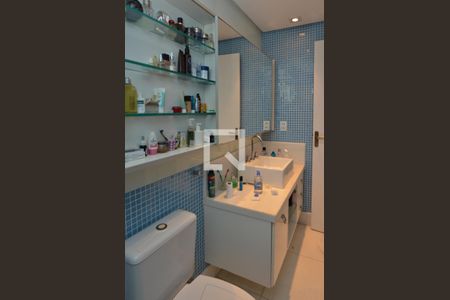 Apartamento para alugar com 130m², 2 quartos e 2 vagasBanheiro da Suíte