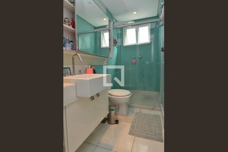 Apartamento para alugar com 130m², 2 quartos e 2 vagasBanheiro social