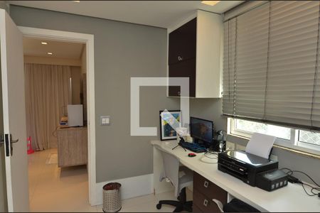 Apartamento para alugar com 130m², 2 quartos e 2 vagasEscritório