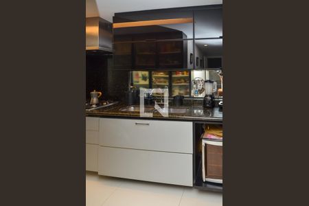 Apartamento para alugar com 130m², 2 quartos e 2 vagasCozinha