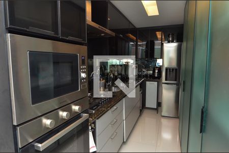 Apartamento para alugar com 130m², 2 quartos e 2 vagasCozinha