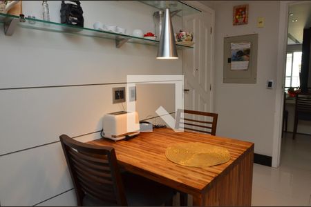 Apartamento para alugar com 130m², 2 quartos e 2 vagasCozinha