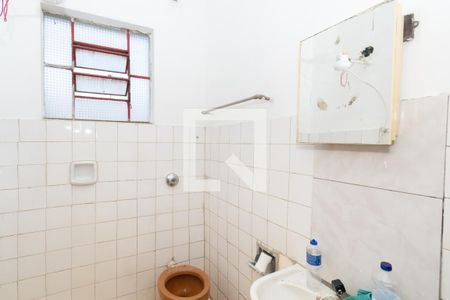 Casa para alugar com 360m², 2 quartos e 4 vagasBanheiro - Casa 01