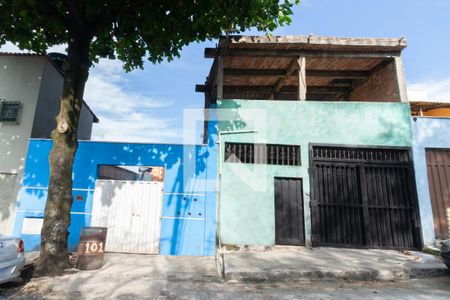 Casa para alugar com 360m², 2 quartos e 4 vagasFachada