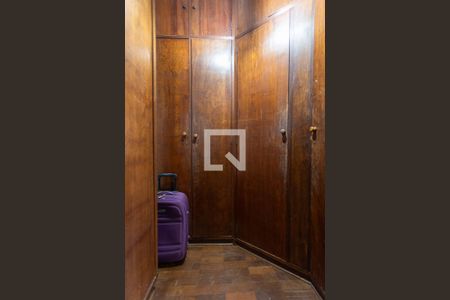 Apartamento à venda com 159m², 4 quartos e 2 vagas Apartamento à venda com 159m², 4 quartos e 2 vagasQuarto de Serviço 2