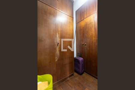 Apartamento à venda com 159m², 4 quartos e 2 vagas Apartamento à venda com 159m², 4 quartos e 2 vagasQuarto de Serviço 2
