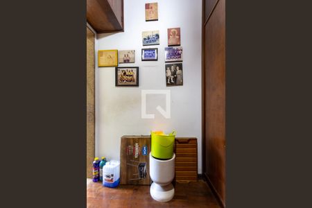 Apartamento à venda com 159m², 4 quartos e 2 vagas Apartamento à venda com 159m², 4 quartos e 2 vagasQuarto de Serviço 2