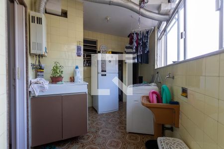 Apartamento à venda com 159m², 4 quartos e 2 vagas Apartamento à venda com 159m², 4 quartos e 2 vagasÁrea de Serviço