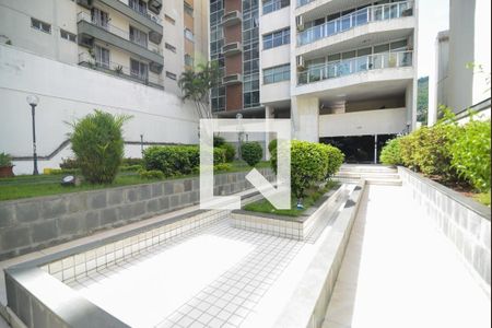 Apartamento à venda com 159m², 4 quartos e 2 vagas Apartamento à venda com 159m², 4 quartos e 2 vagasHall