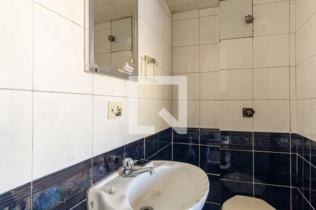 Apartamento à venda com 37m², 2 quartos e sem vaga Apartamento à venda com 37m², 2 quartos e sem vagaBanheiro