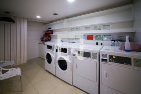 Apartamento à venda com 65m², 1 quarto e 2 vagas Apartamento à venda com 65m², 1 quarto e 2 vagasLavanderia