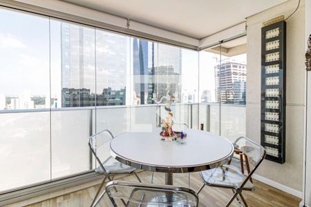 Apartamento à venda com 65m², 1 quarto e 2 vagas Apartamento à venda com 65m², 1 quarto e 2 vagasVaranda