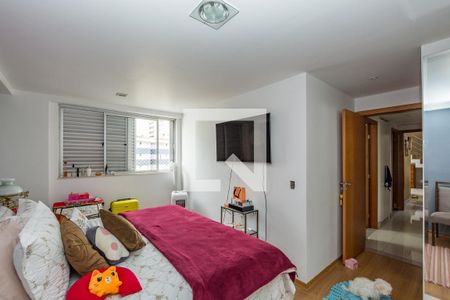 Apartamento à venda com 160m², 3 quartos e 3 vagas Apartamento à venda com 160m², 3 quartos e 3 vagasSuíte