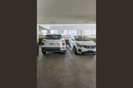 Apartamento à venda com 160m², 3 quartos e 3 vagas Apartamento à venda com 160m², 3 quartos e 3 vagasGaragem