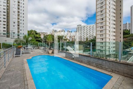 Apartamento à venda com 160m², 3 quartos e 3 vagas Apartamento à venda com 160m², 3 quartos e 3 vagasPiscina