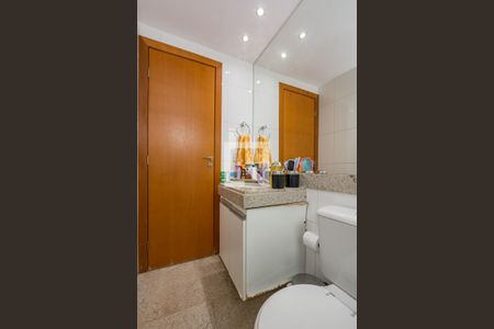 Apartamento à venda com 160m², 3 quartos e 3 vagas Apartamento à venda com 160m², 3 quartos e 3 vagasBanheiro da Suíte