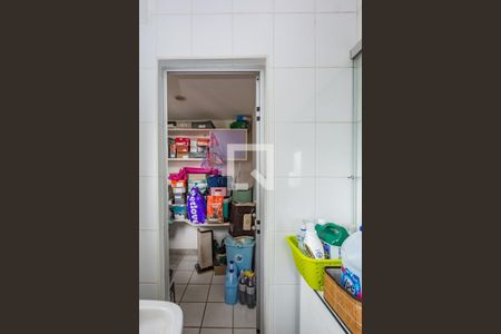 Apartamento à venda com 160m², 3 quartos e 3 vagas Apartamento à venda com 160m², 3 quartos e 3 vagasQuarto de Serviço
