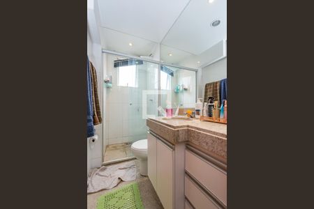Apartamento à venda com 160m², 3 quartos e 3 vagas Apartamento à venda com 160m², 3 quartos e 3 vagasBanheiro Social