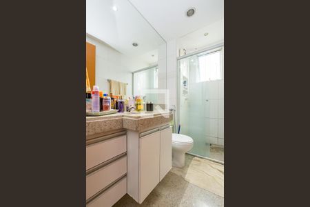 Apartamento à venda com 160m², 3 quartos e 3 vagas Apartamento à venda com 160m², 3 quartos e 3 vagasBanheiro da Suíte
