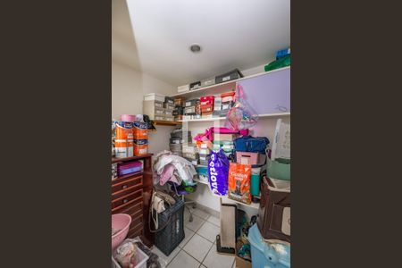 Apartamento à venda com 160m², 3 quartos e 3 vagas Apartamento à venda com 160m², 3 quartos e 3 vagasQuarto de Serviço
