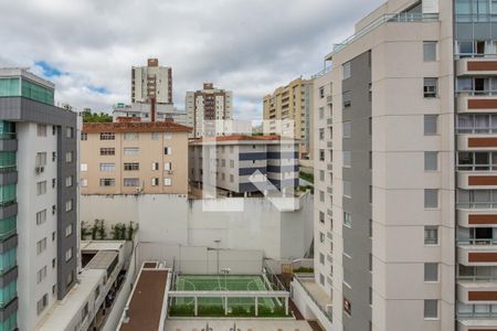 Apartamento à venda com 160m², 3 quartos e 3 vagas Apartamento à venda com 160m², 3 quartos e 3 vagasÁrea externa