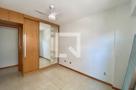 Quarto 1 de apartamento para alugar com 3 quartos, 117m² em Botafogo, Rio de Janeiro