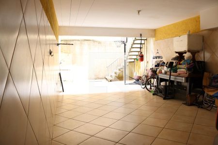 Casa à venda com 280m², 4 quartos e 6 vagasGaragem