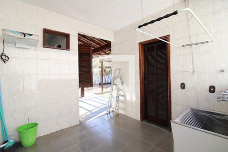 Casa de condomínio à venda com 230m², 4 quartos e 6 vagasÁrea de Serviço